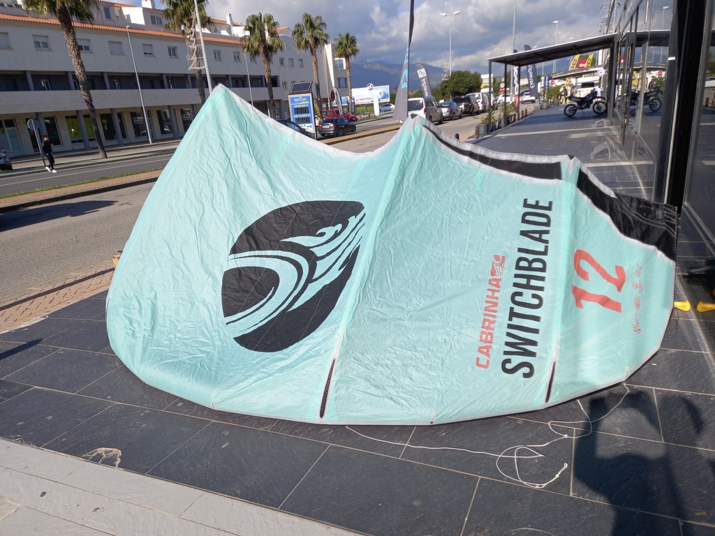 SWITCHBLADE KITE ONLY 2022 TURQUOISE/RED 12m (used)