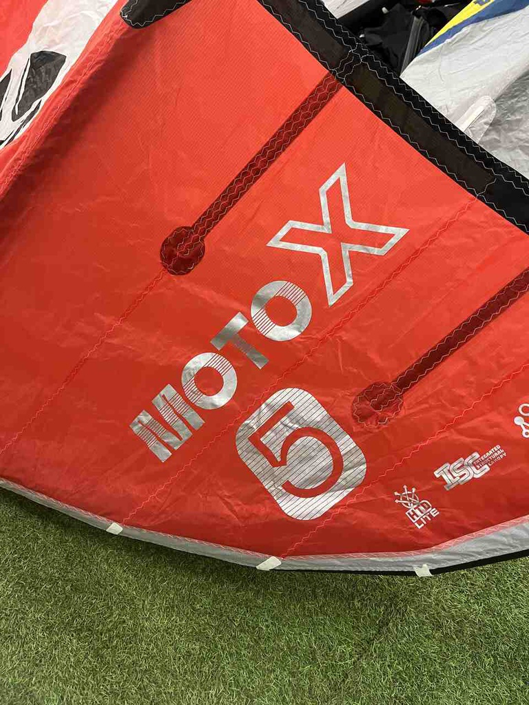 MOTO X LITE 2025 C11 WILCARD5m (used)(205)