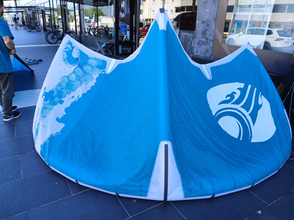 DRIFTER 2023 C3 TEAL/WHITE 9m (used)(7)